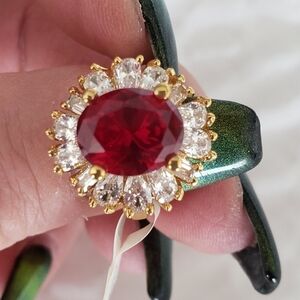 Beautiful ring NWT  size 7